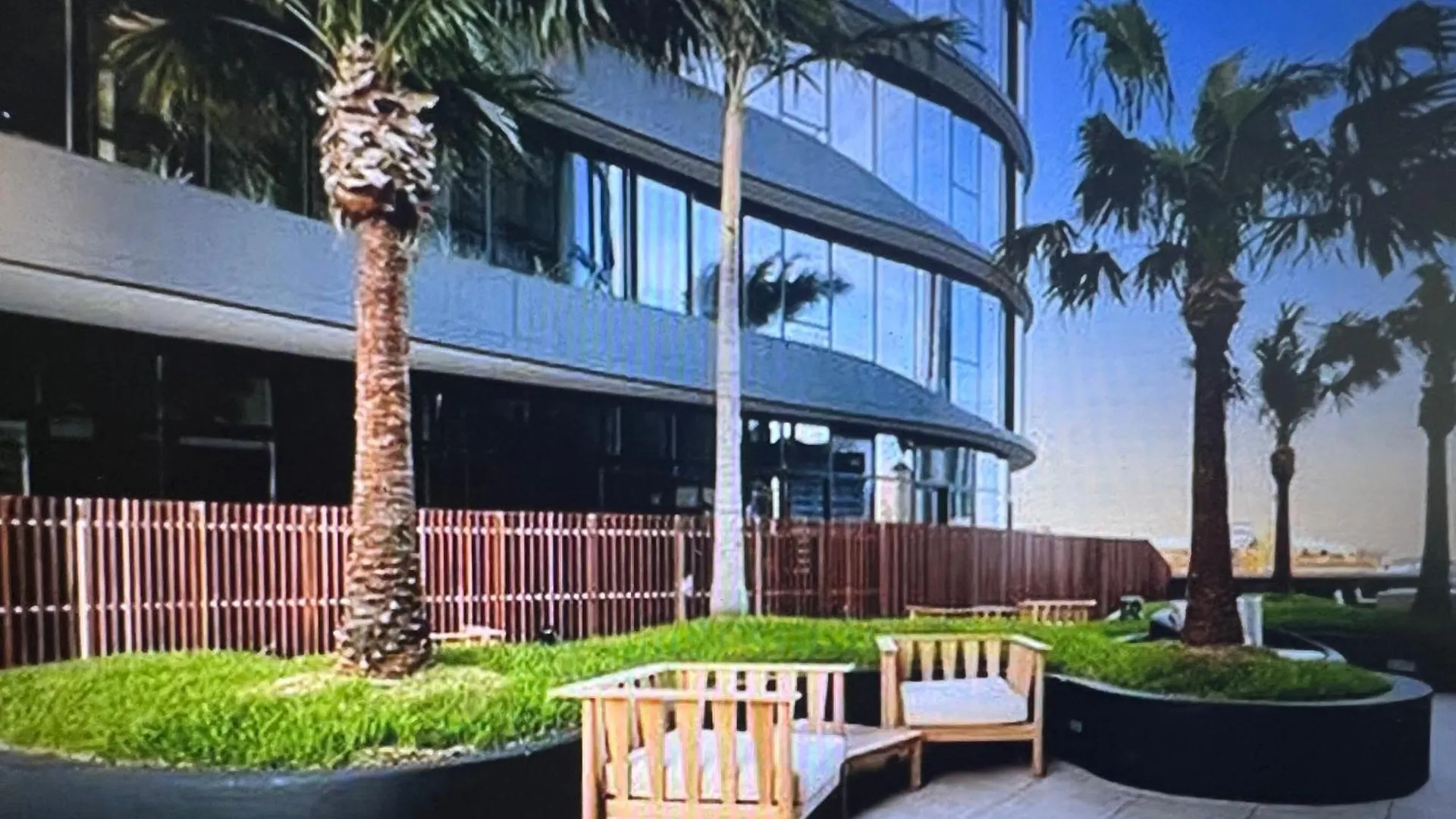 Entire Flat W Infinity Pool And 5M Walk To Fort Valley Station Brisbane 0*,  Austrálie