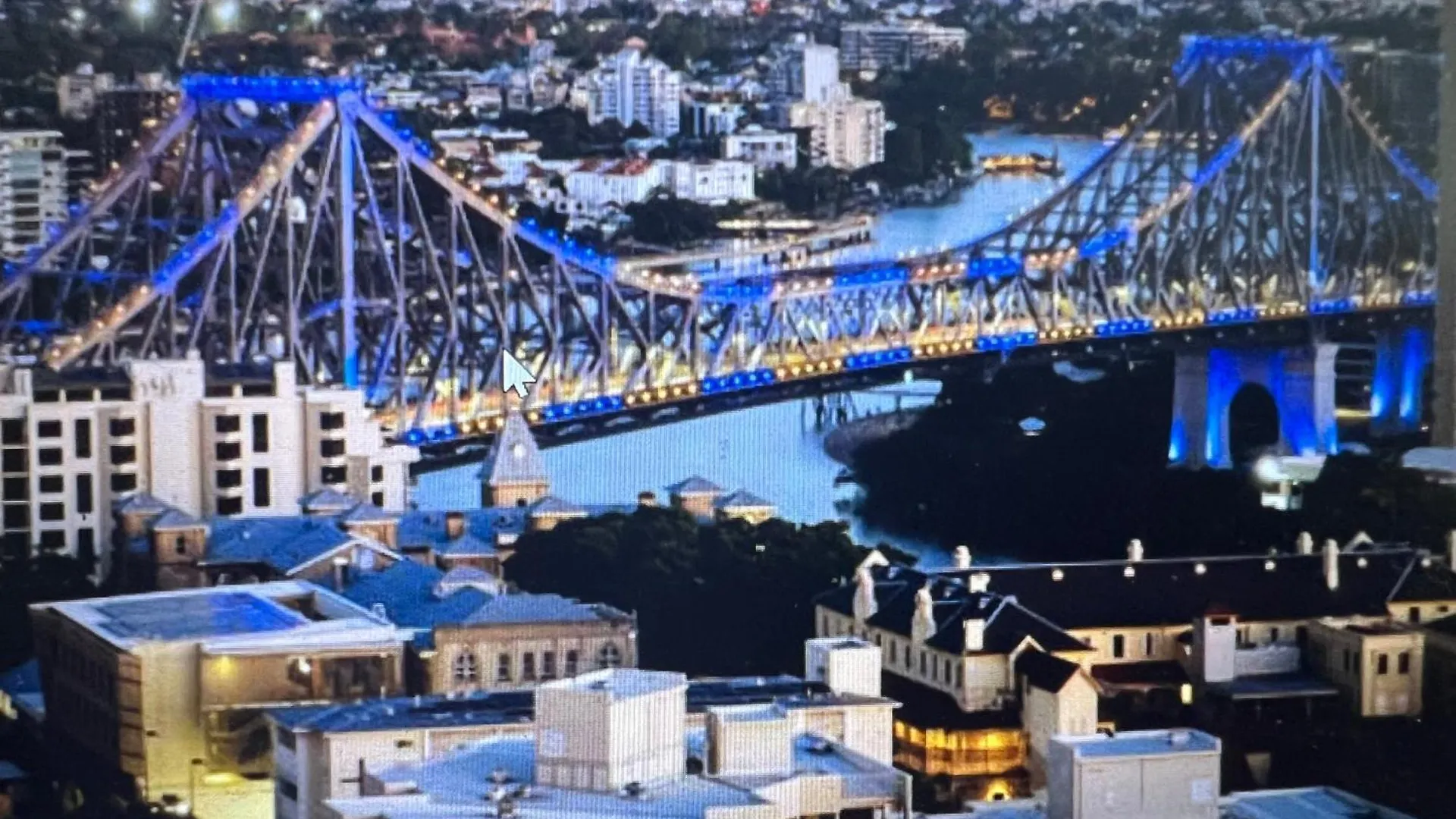 Entire Flat W Infinity Pool And 5M Walk To Fort Valley Station Brisbane