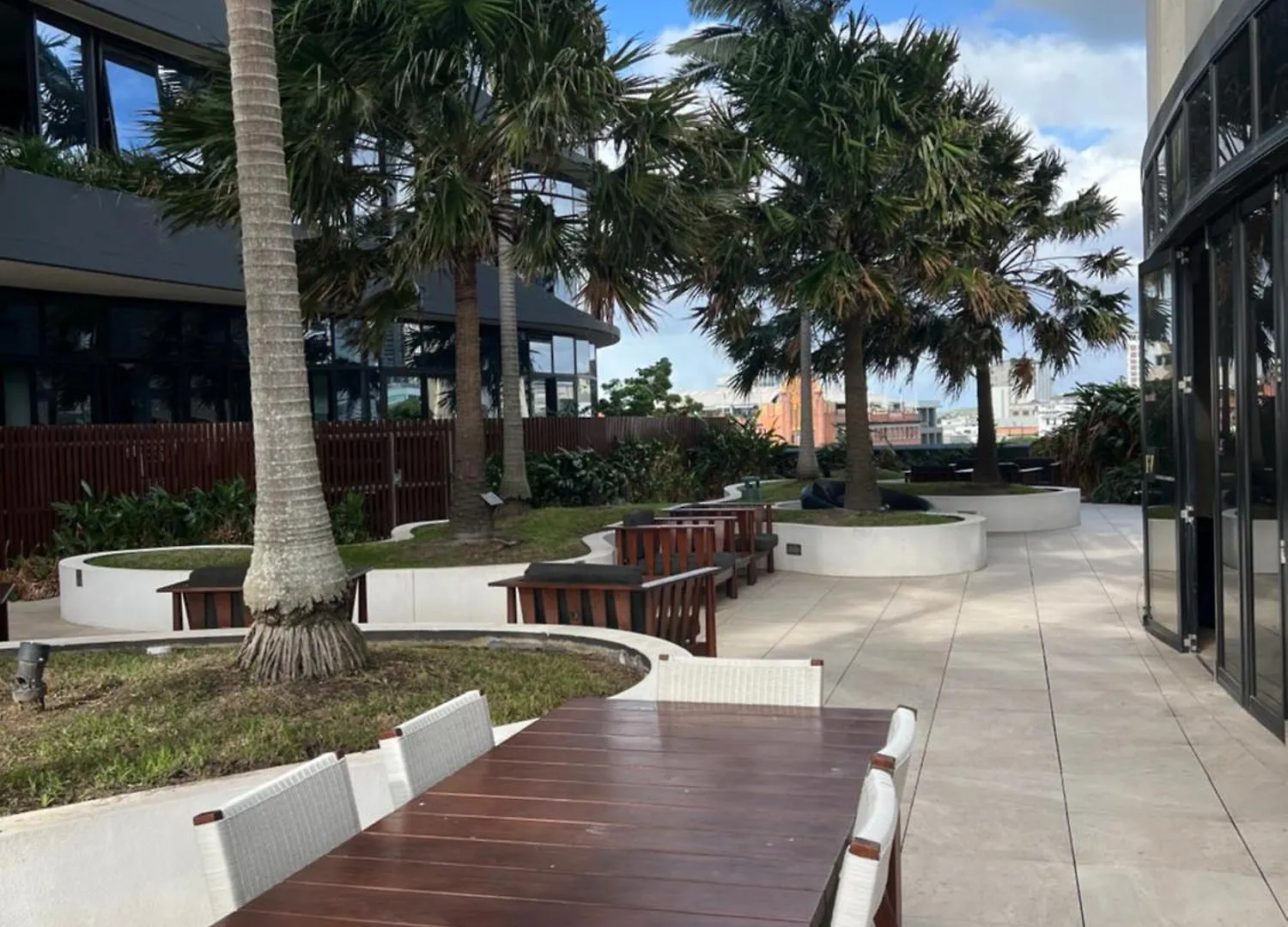 Entire Flat W Infinity Pool And 5M Walk To Fort Valley Station Brisbane Apartmán